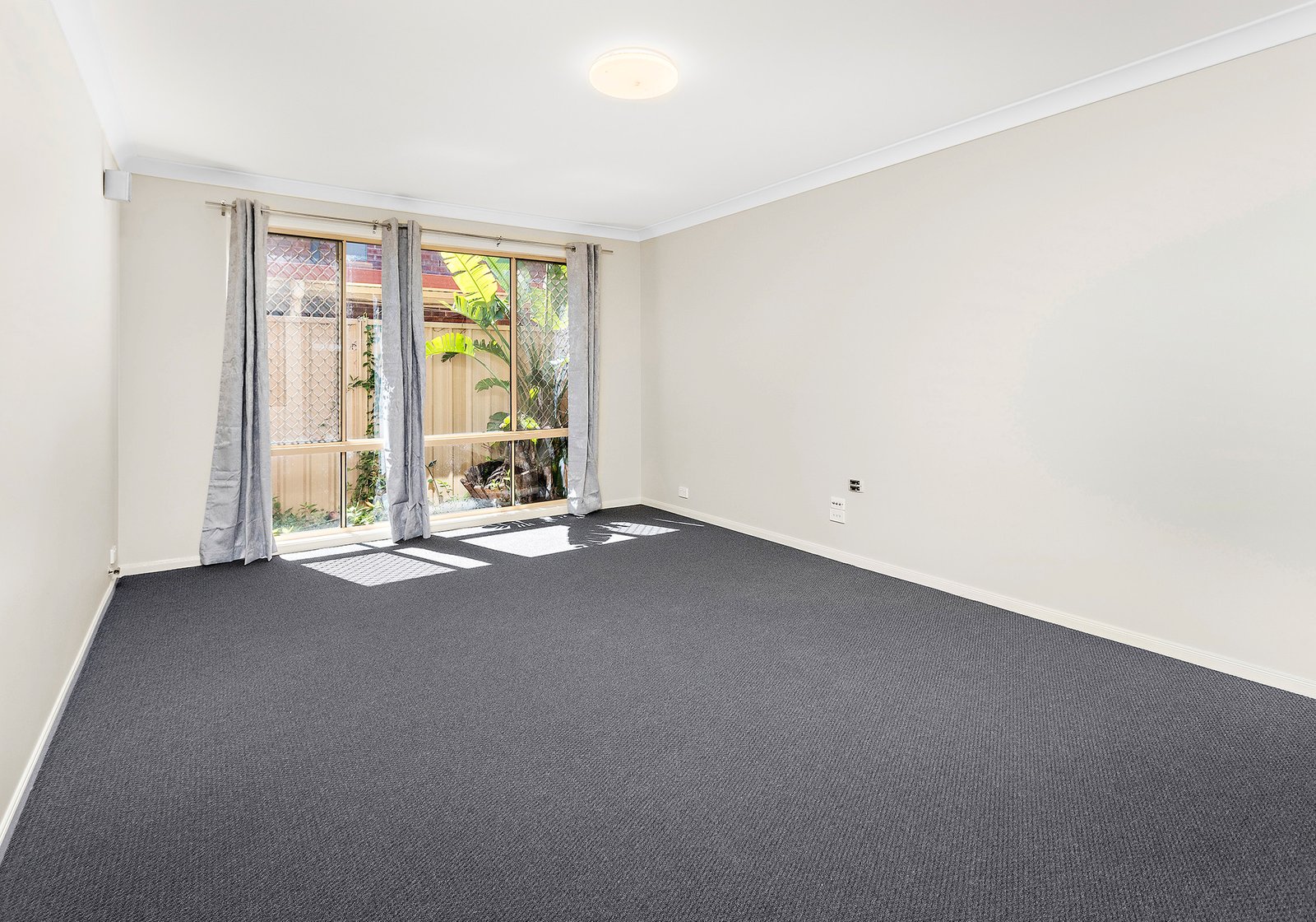 4 Covington Green DAPTO 5