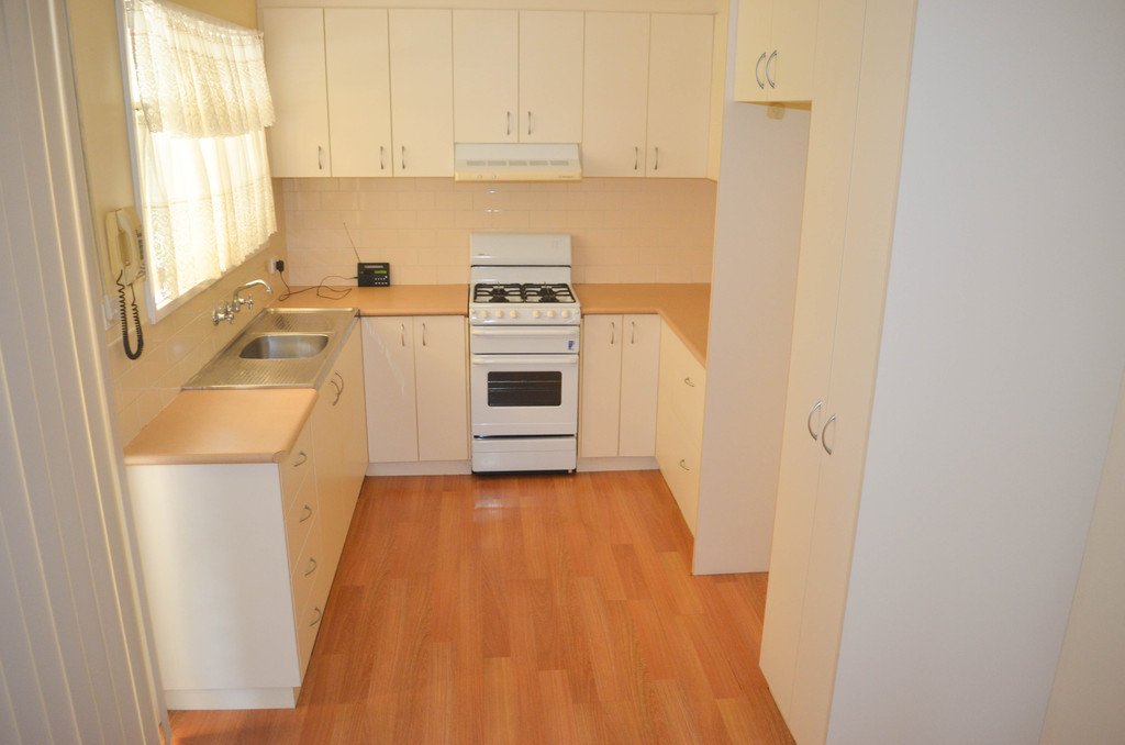 4 Cox Avenue FOREST HILL 8