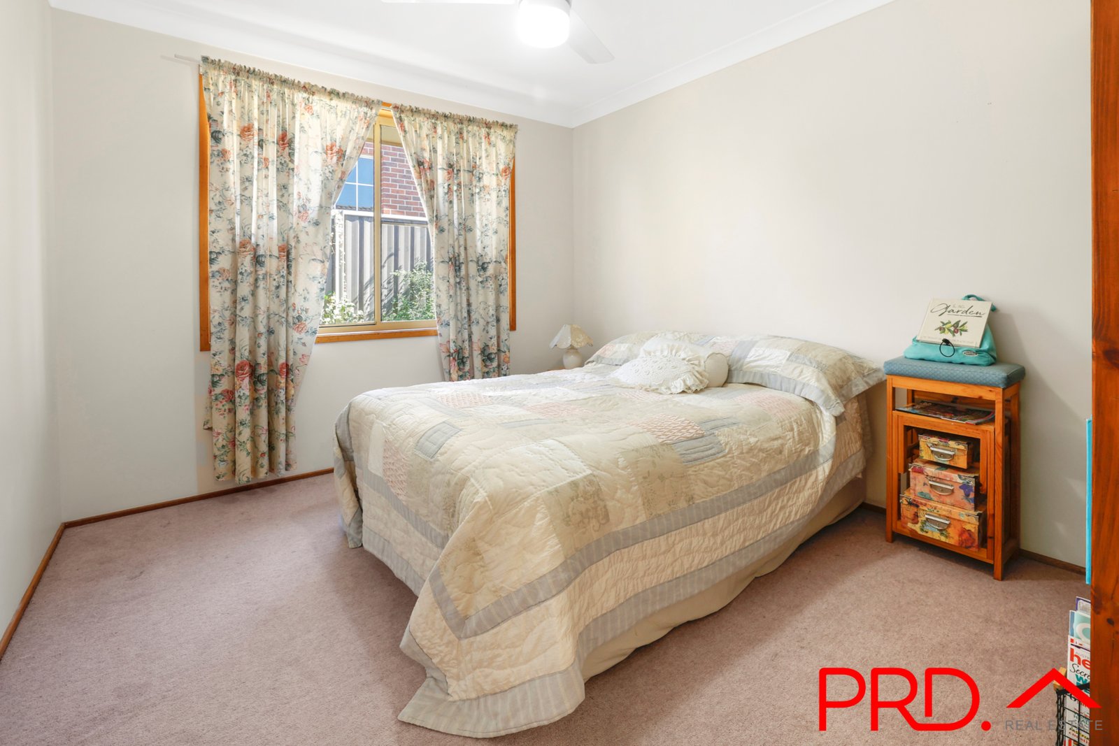 4 Craigends Place TAMWORTH 9