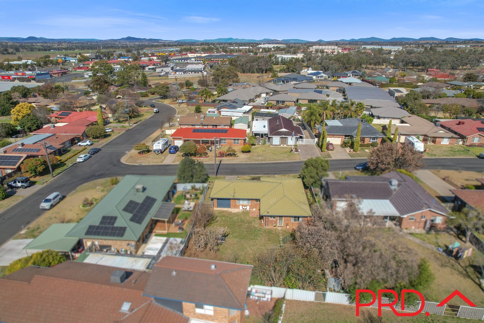 4 Craigends Place TAMWORTH 23