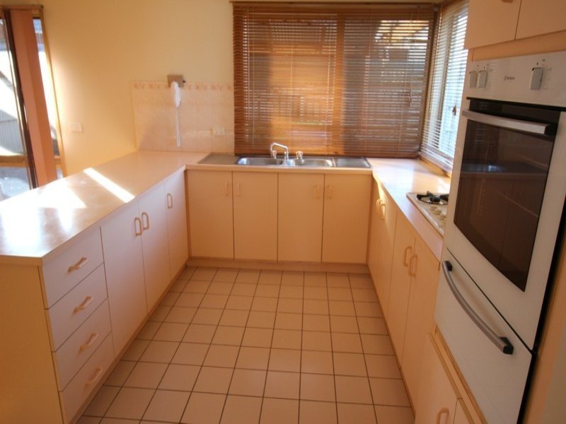 Photos: 4 Craigton Court