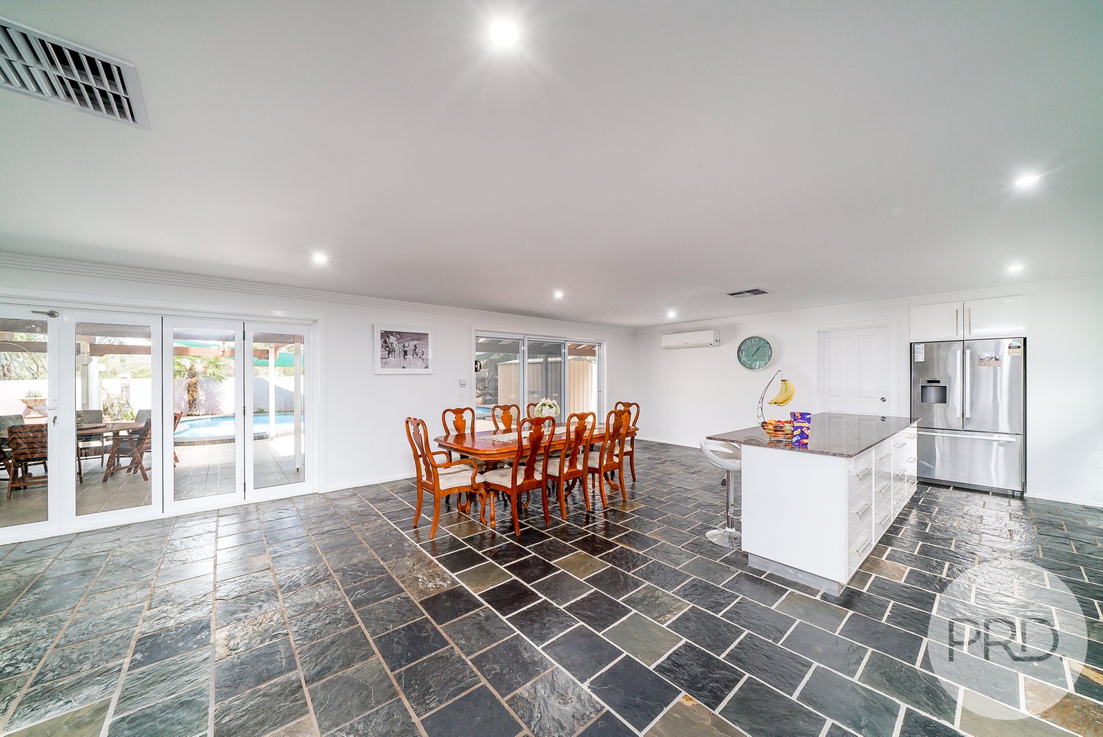 4 Crest Avenue SAN ISIDORE 8