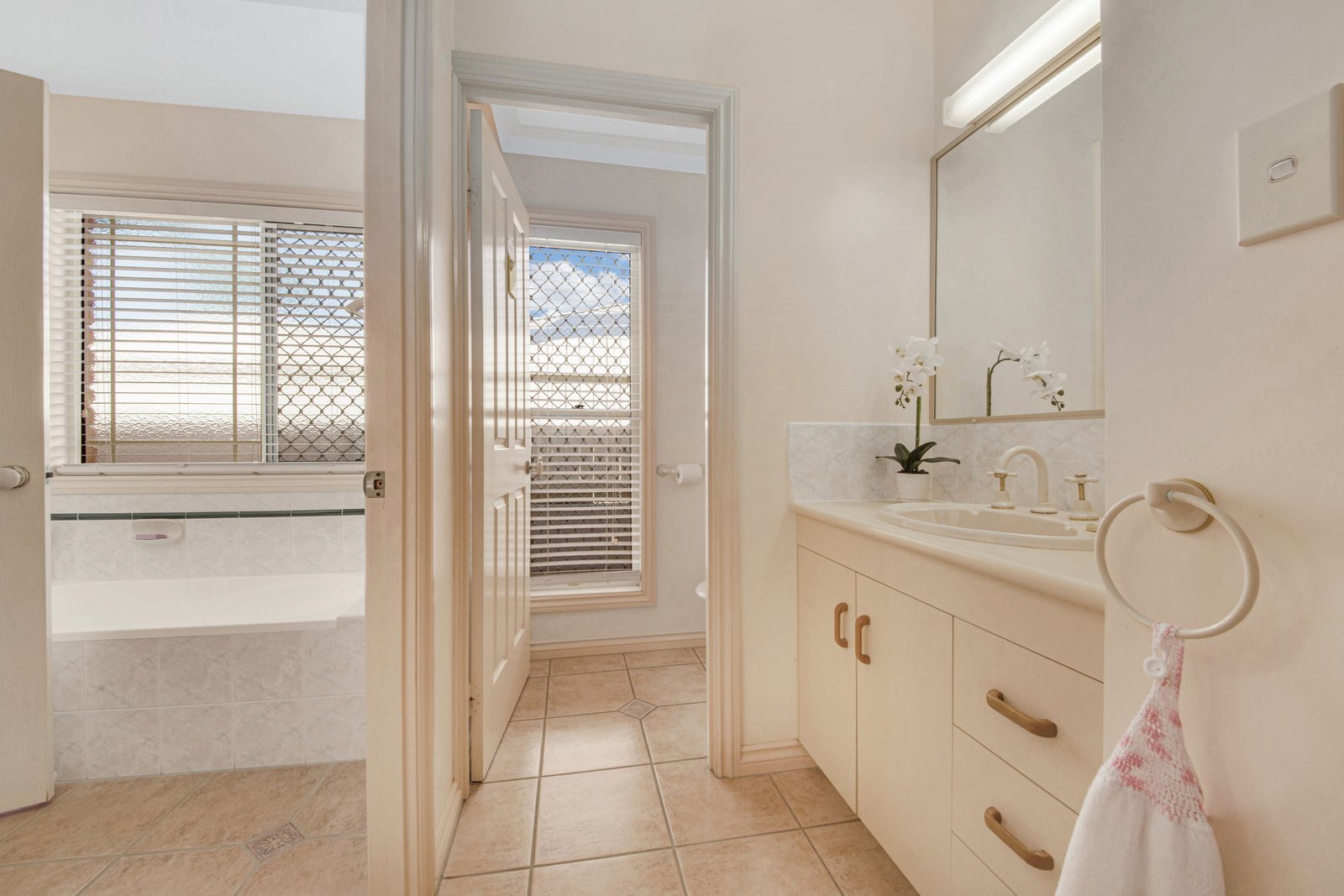 4 CRESWELL Court TANNUM SANDS 2