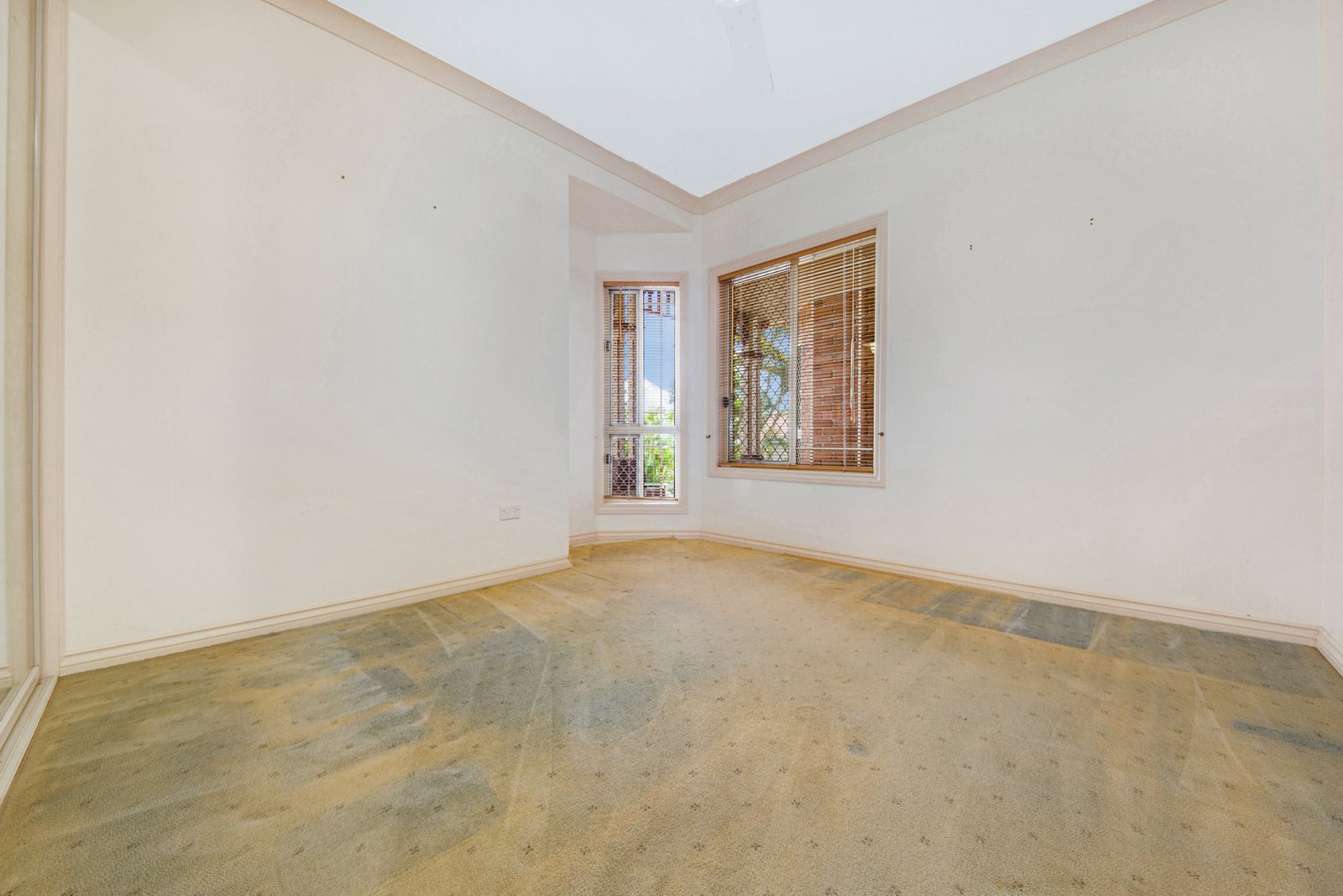 4 CRESWELL Court TANNUM SANDS 11
