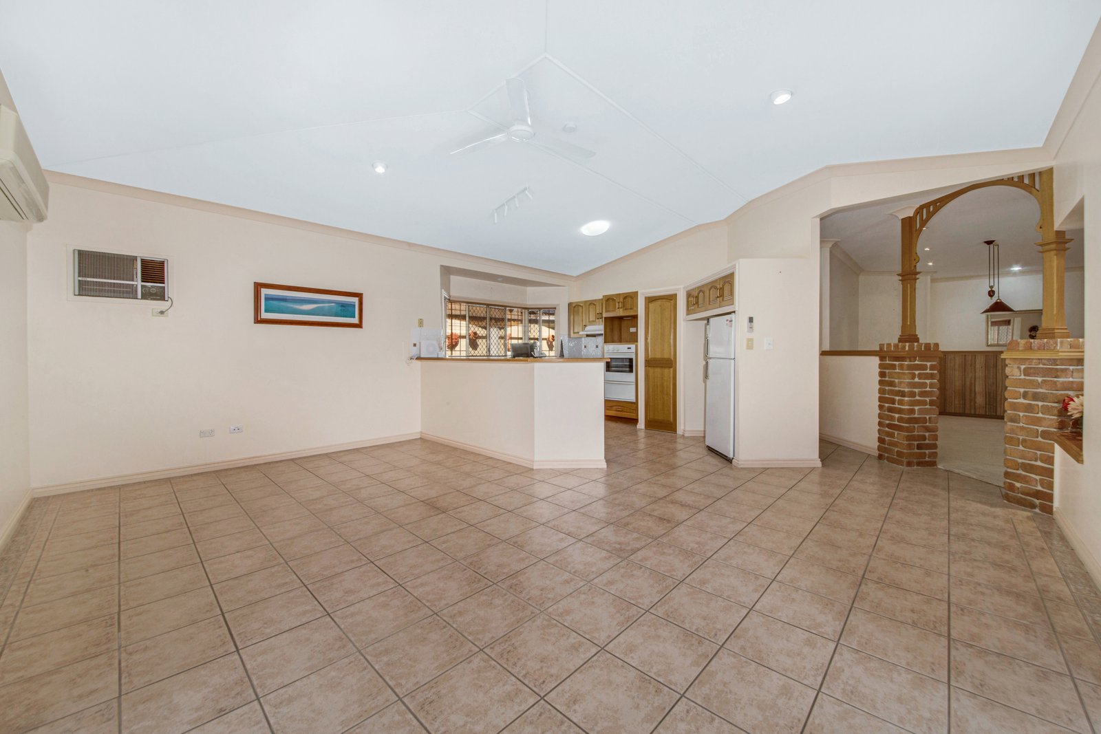 4 CRESWELL Court TANNUM SANDS 14