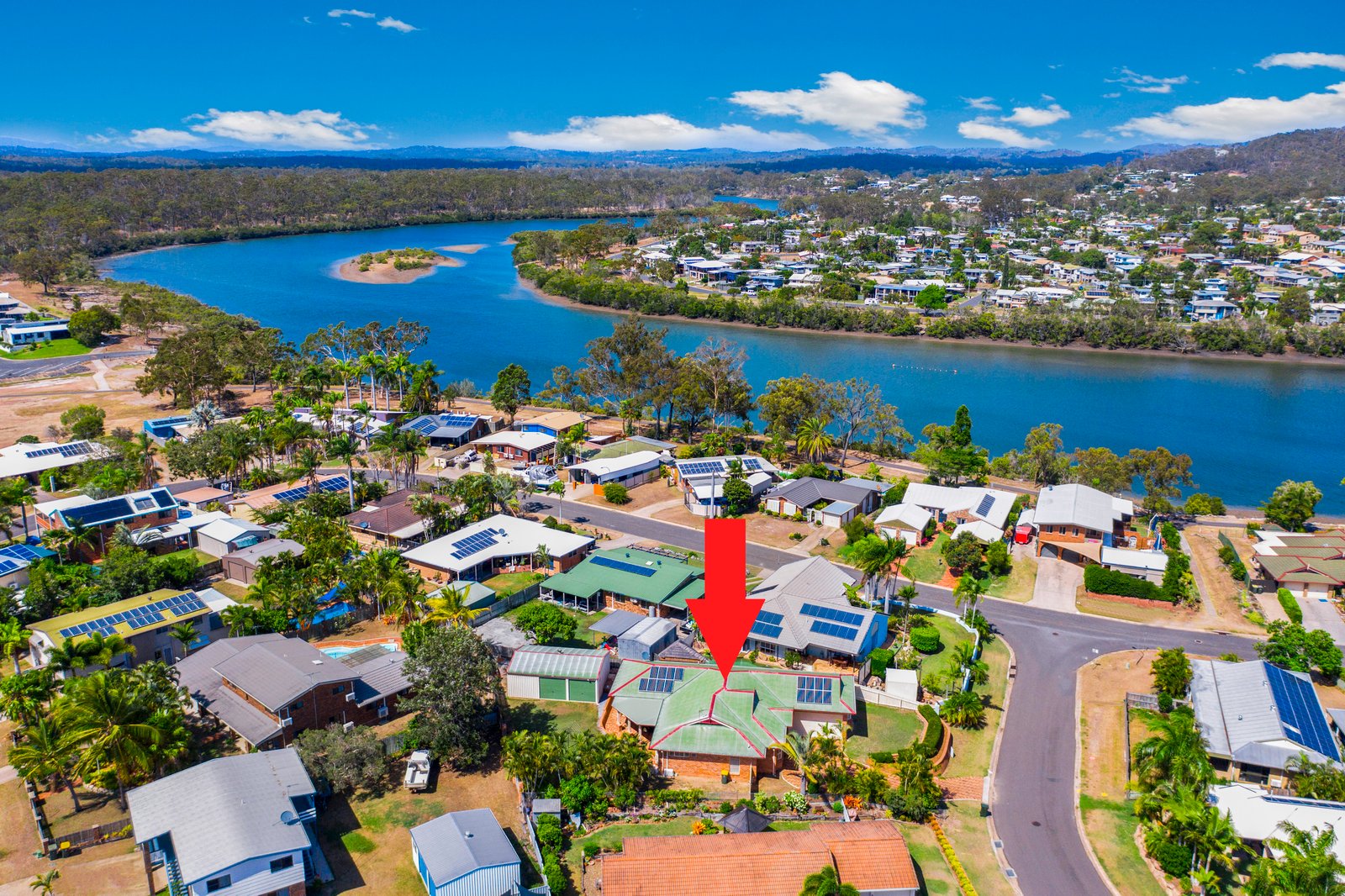 4 CRESWELL Court TANNUM SANDS 23