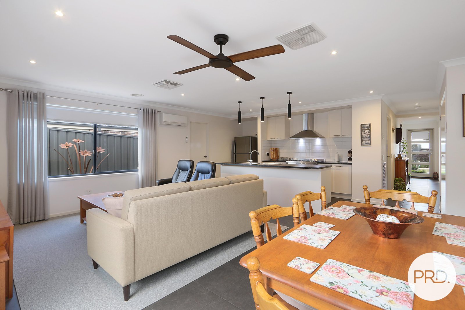 4 Cromwell Road LENEVA 8