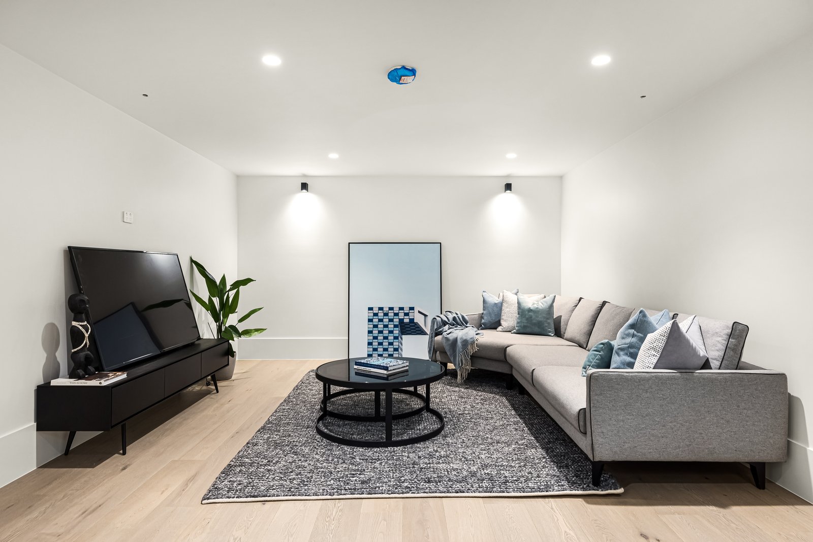 Real Estate and Property in 4 Cummins Grove, Malvern, VIC