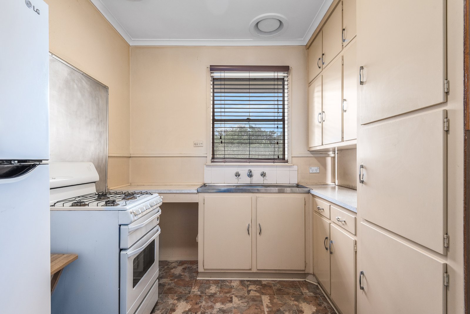 Gallery: 4 Daphne Court