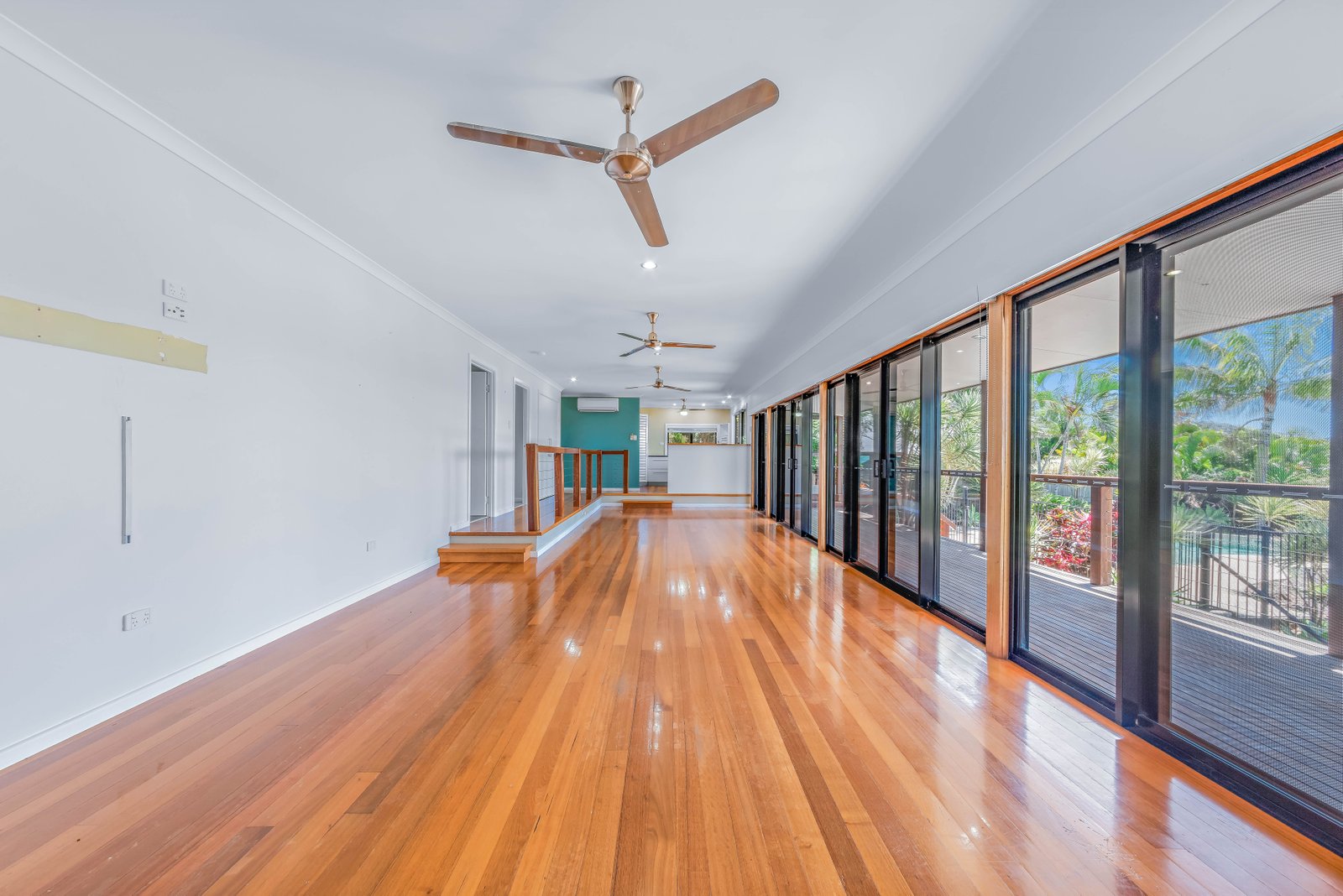 4 Daydream Court CANNONVALE 7