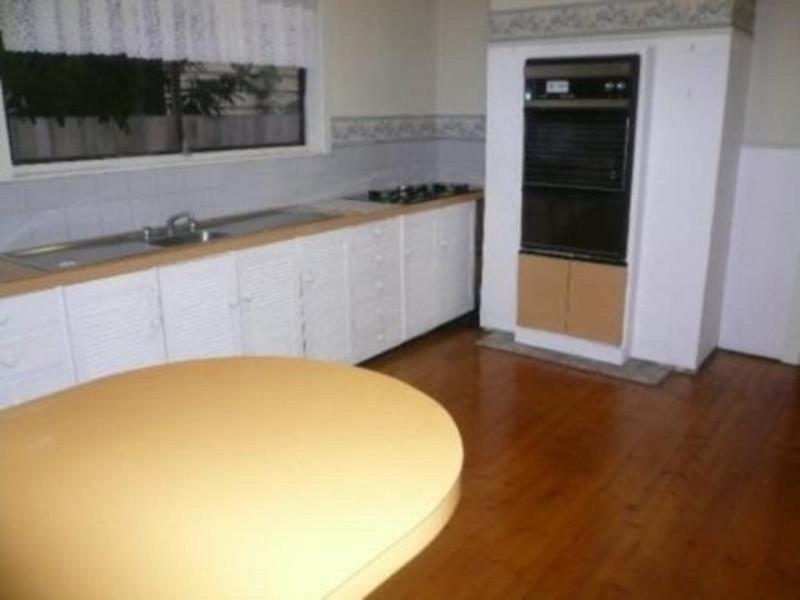 Gallery: 4 Deakin Street