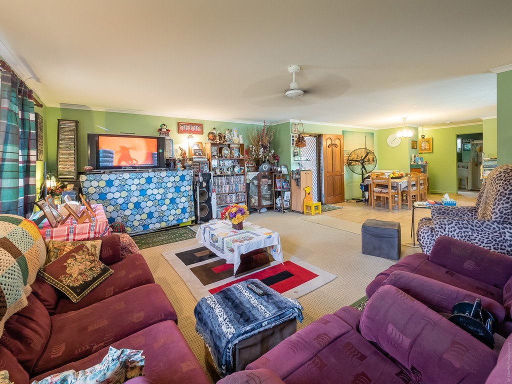 4 Debra Court URANGAN 3