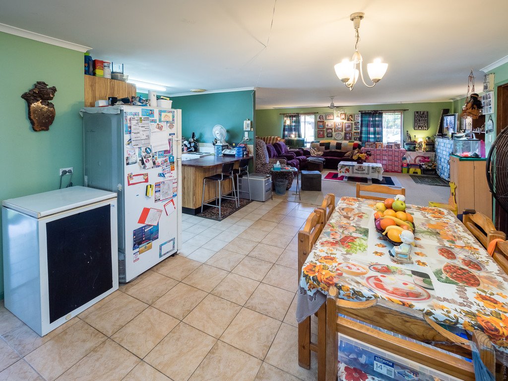 4 Debra Court URANGAN 7