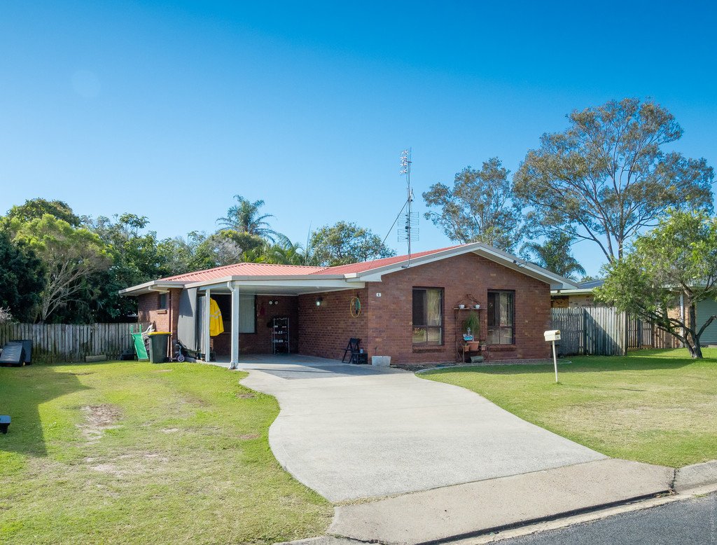 4 Debra Court URANGAN 15