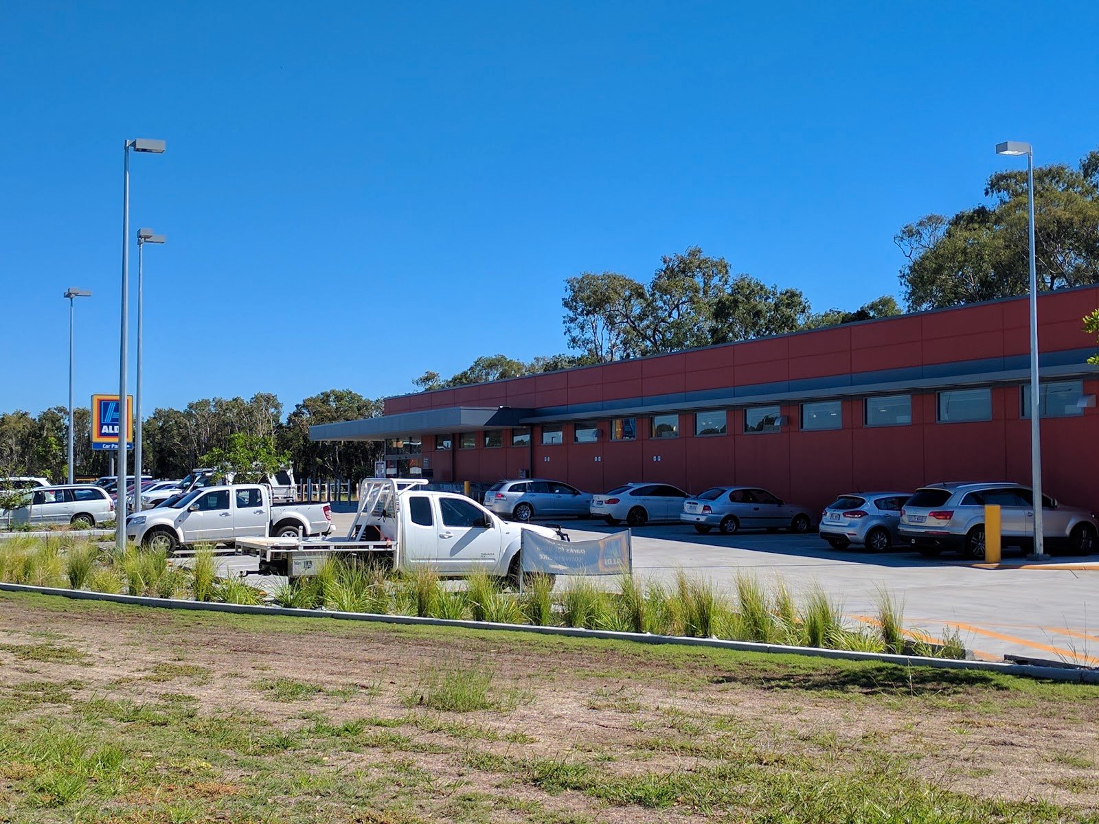 4 Debra Court URANGAN 19