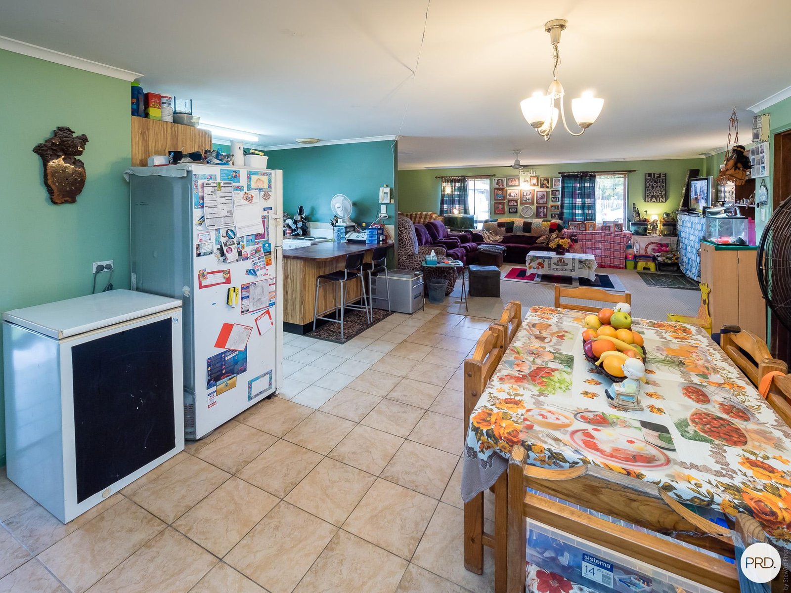 4 Debra Court URANGAN 7