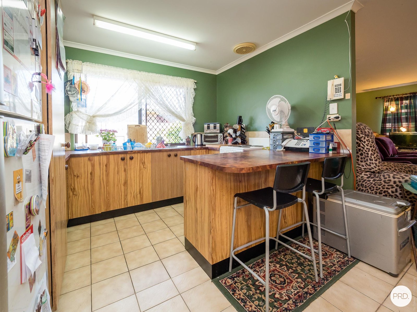 4 Debra Court URANGAN 8