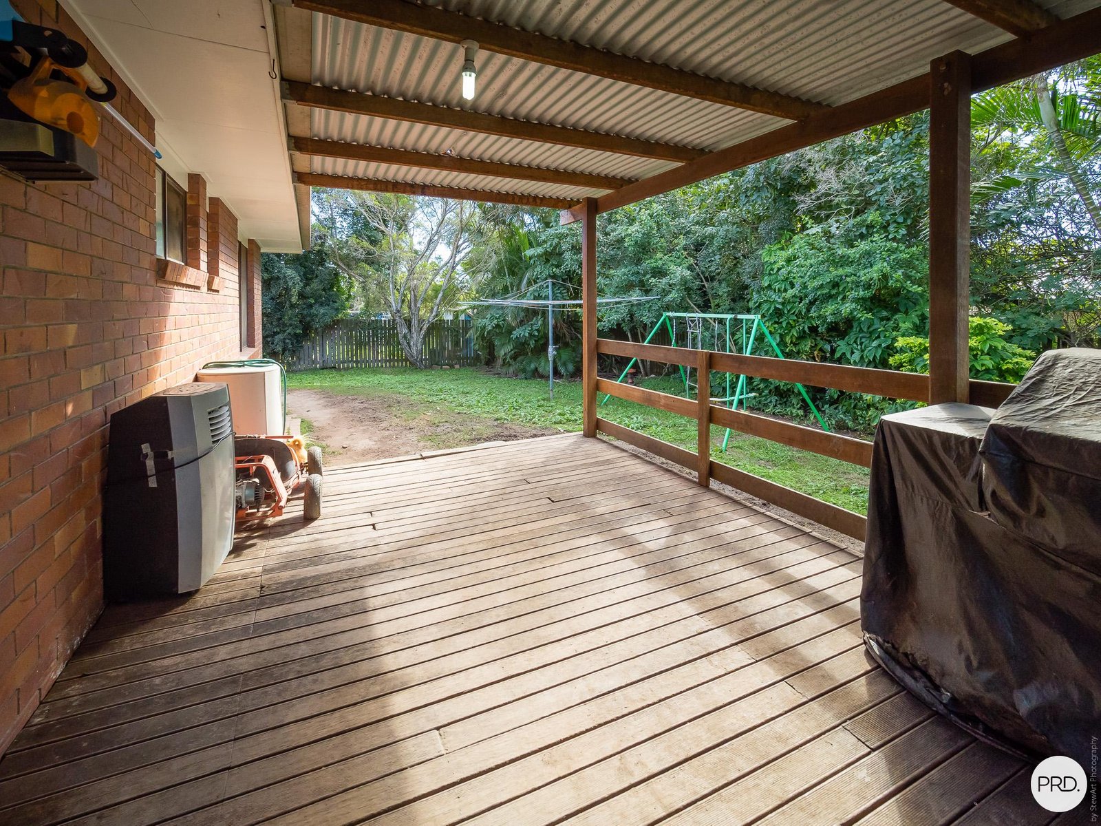 4 Debra Court URANGAN 17