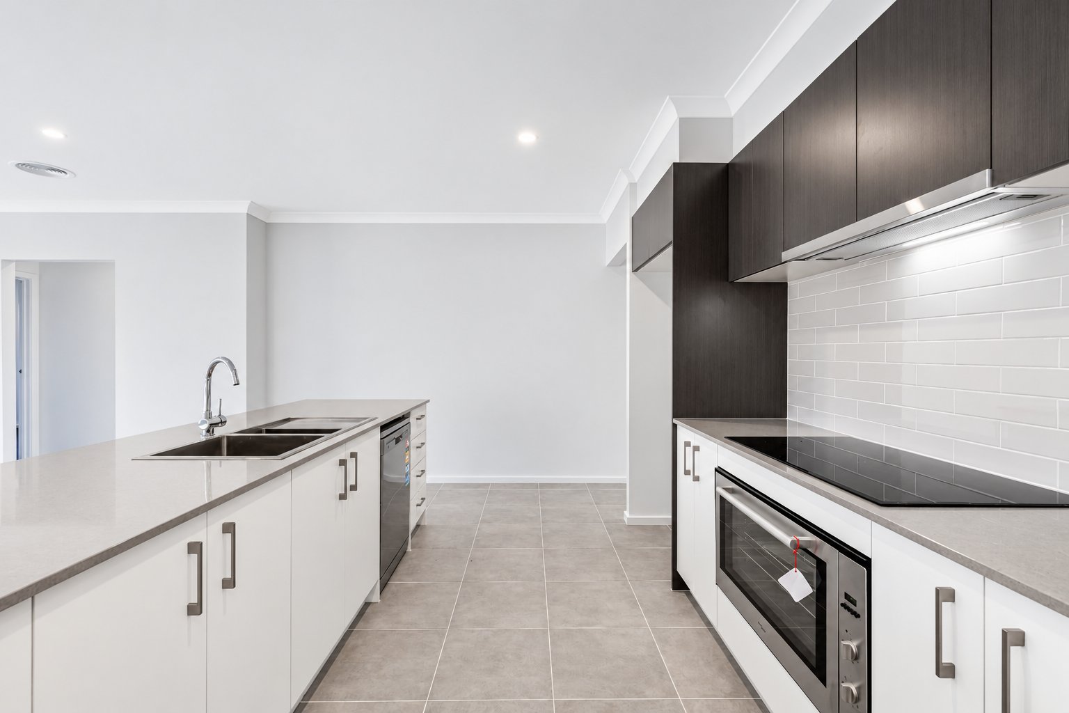 4 Denbow Street HUNTLY 2