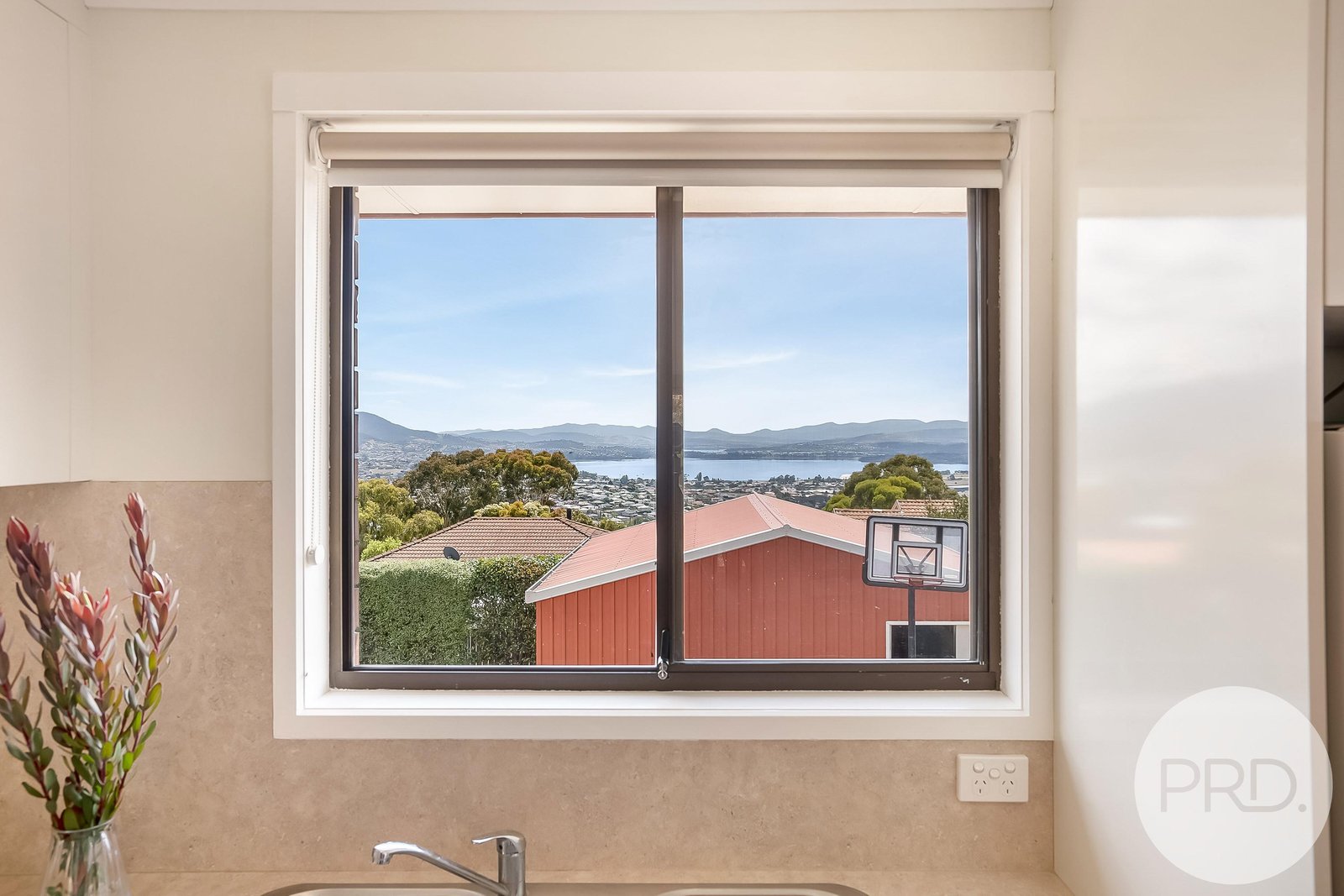 4 Dent Court WEST MOONAH 8