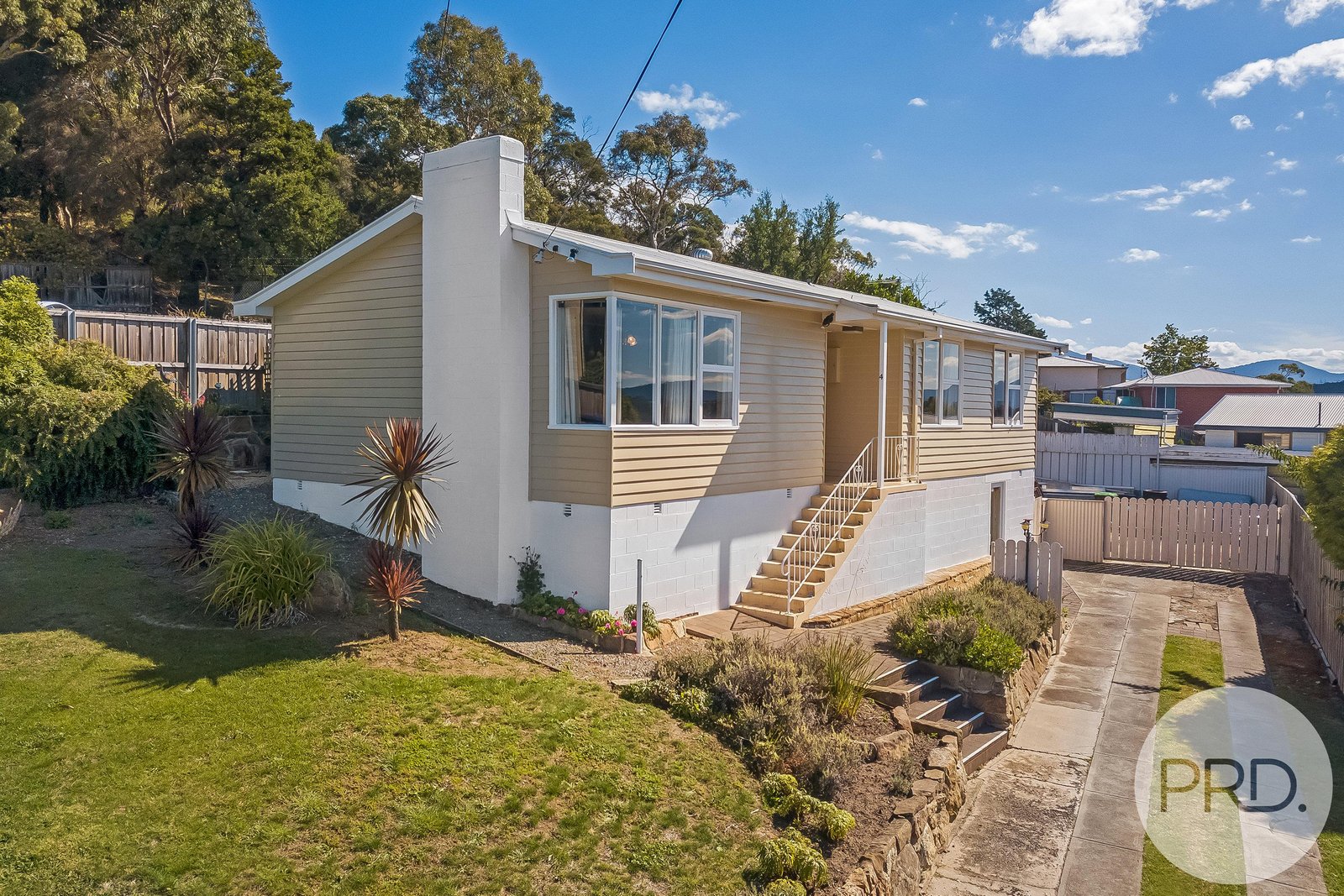 4 Derinya Street MORNINGTON 1