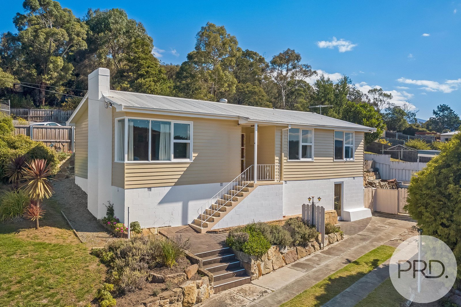 4 Derinya Street MORNINGTON 2