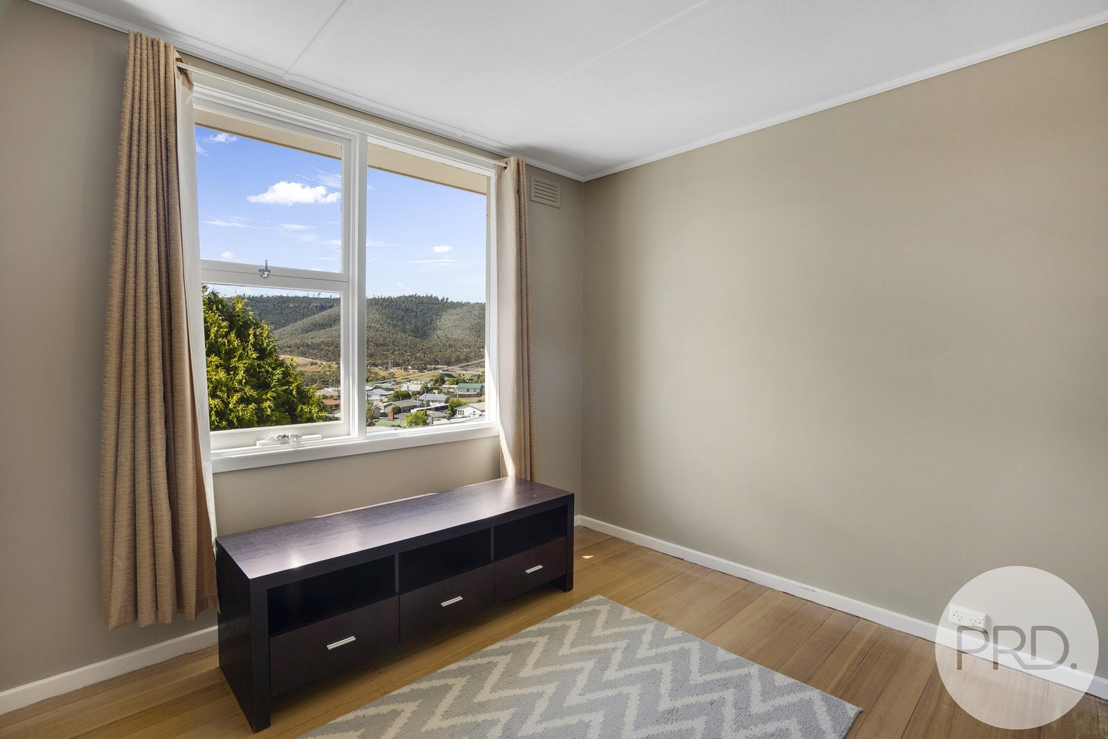 4 Derinya Street MORNINGTON 8
