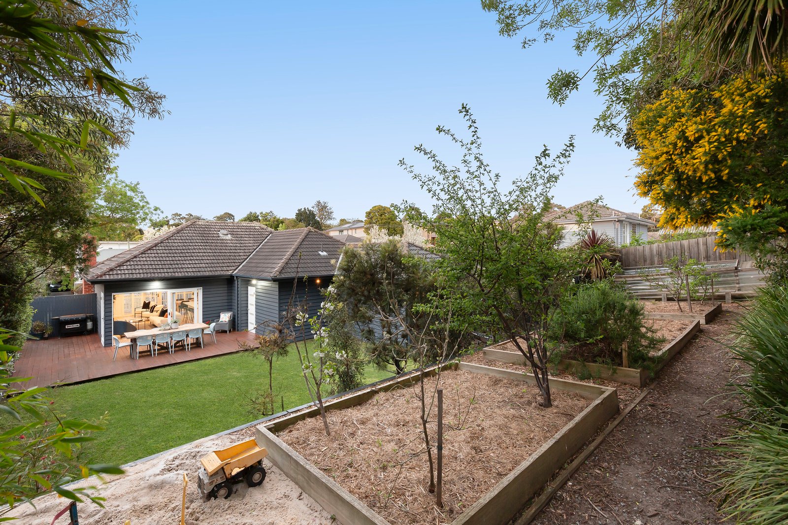 4 Derwent Street, Box Hill North, 3129