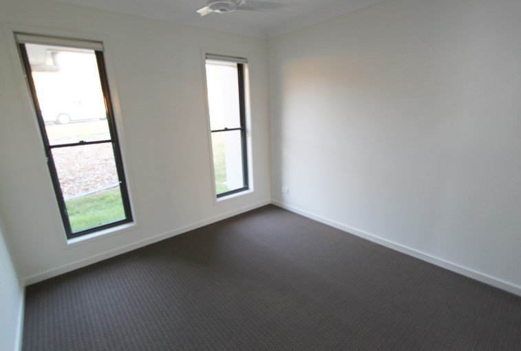 4 Deveney Drive KIRKWOOD 7