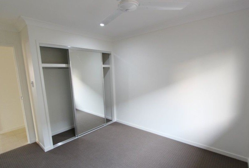 4 Deveney Drive KIRKWOOD 8