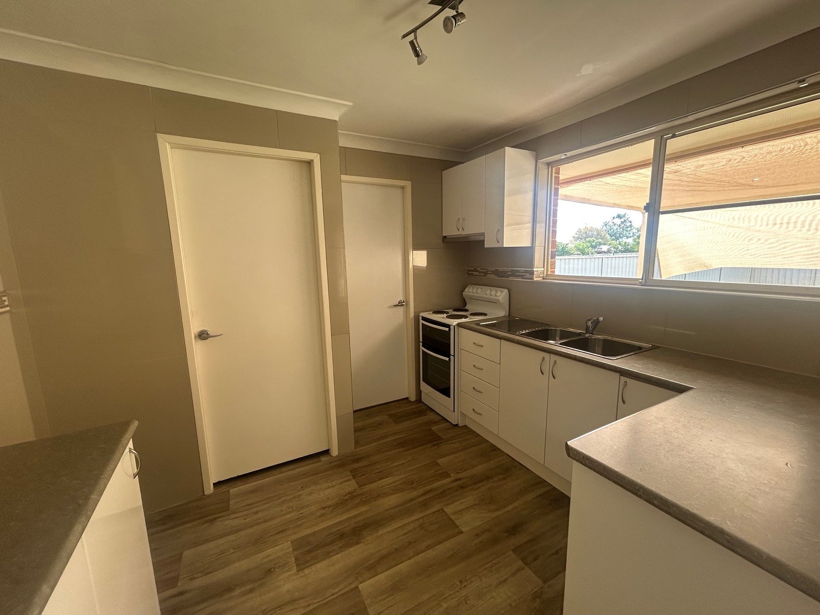 4 Dewhurst Street WEST TAMWORTH 9