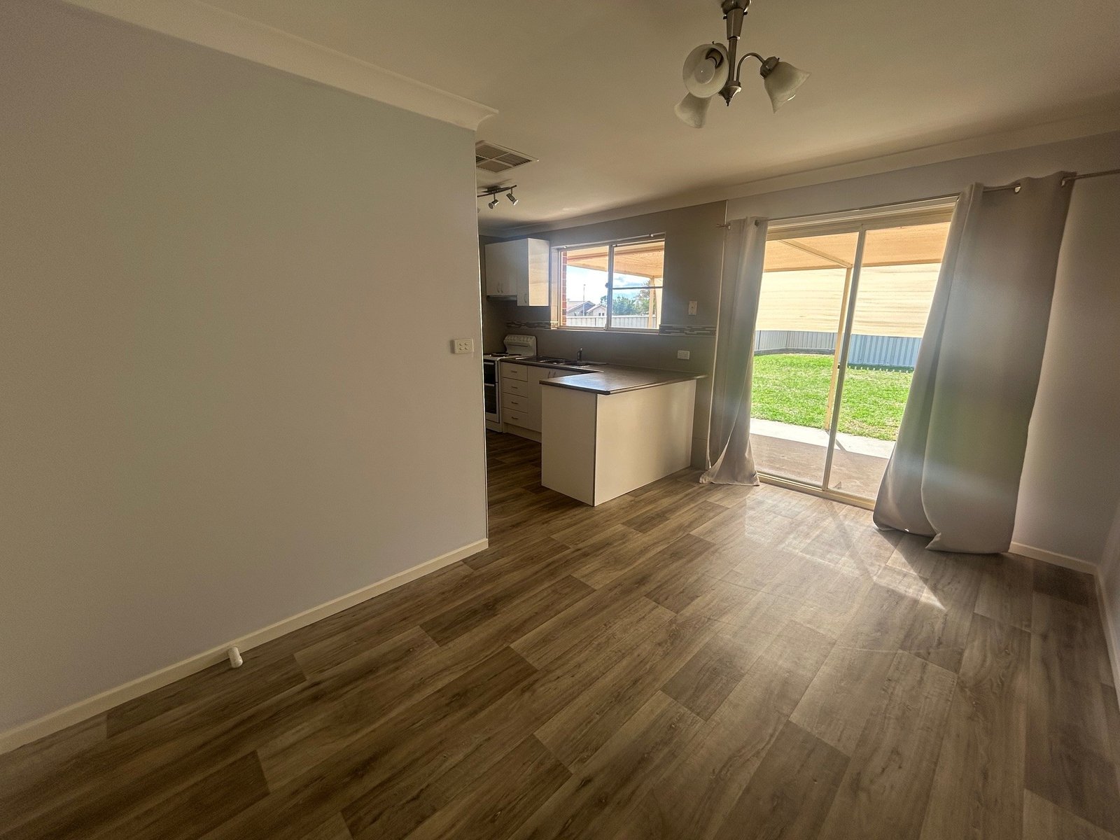 4 Dewhurst Street WEST TAMWORTH 10