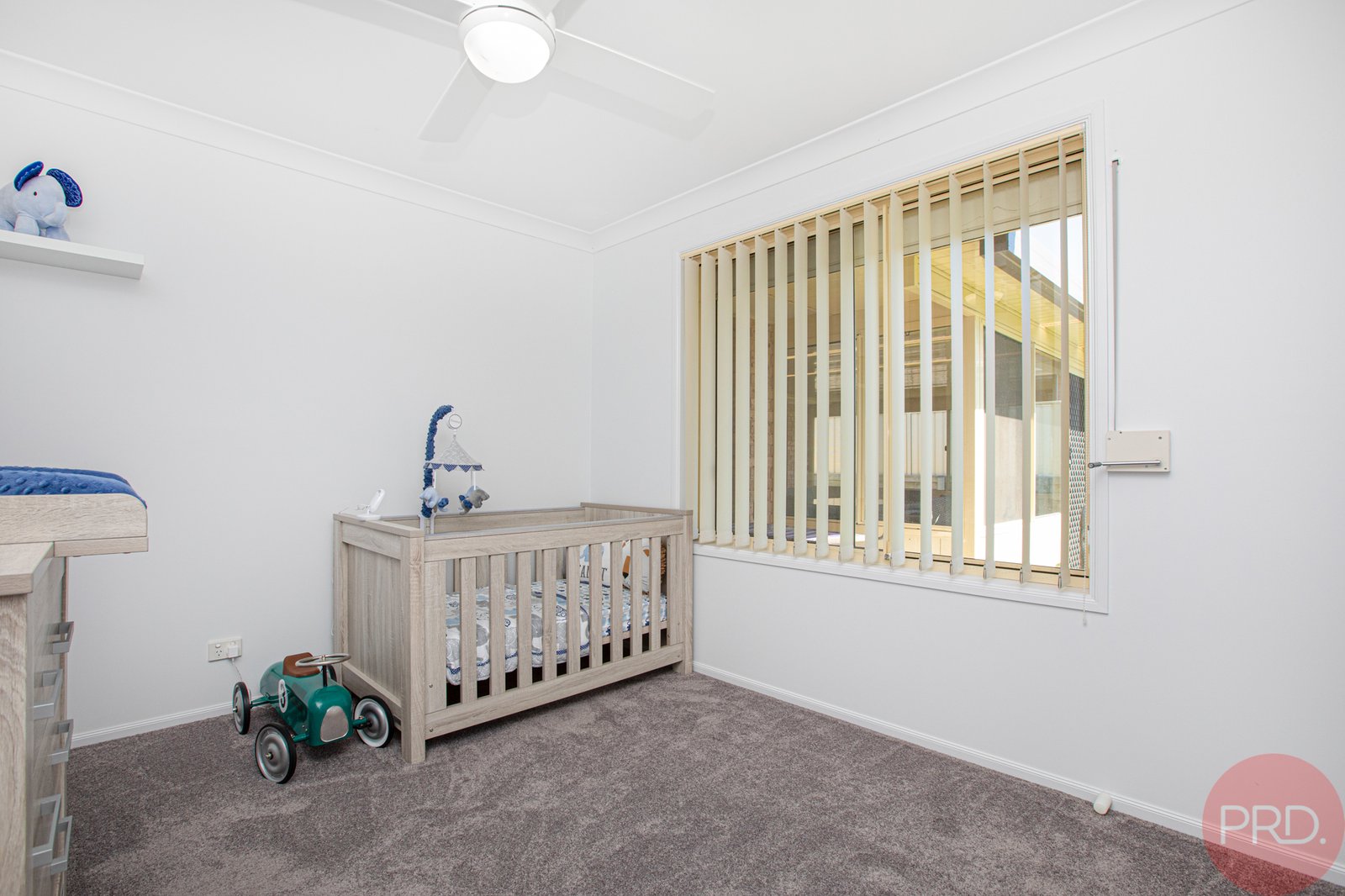 4 Dominic Cove RUTHERFORD 12