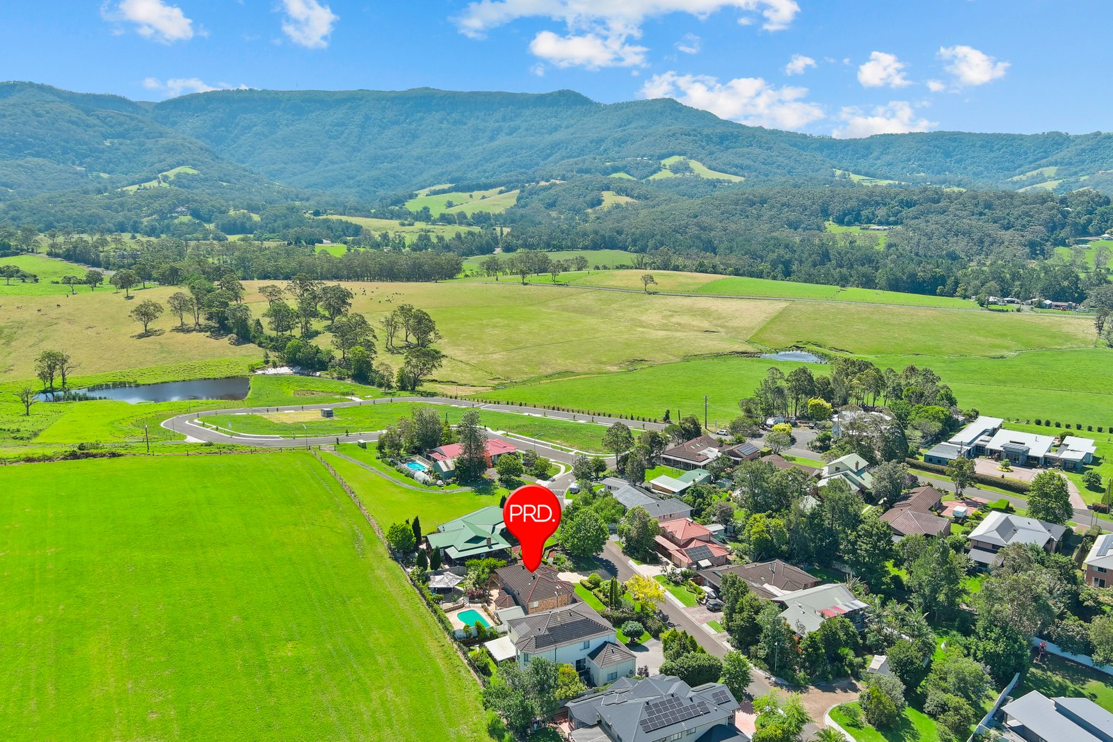 4 Downes Place JAMBEROO 2