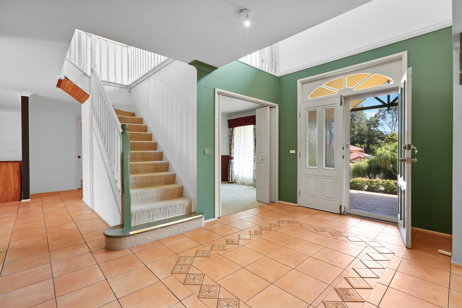 4 Downes Place JAMBEROO 7