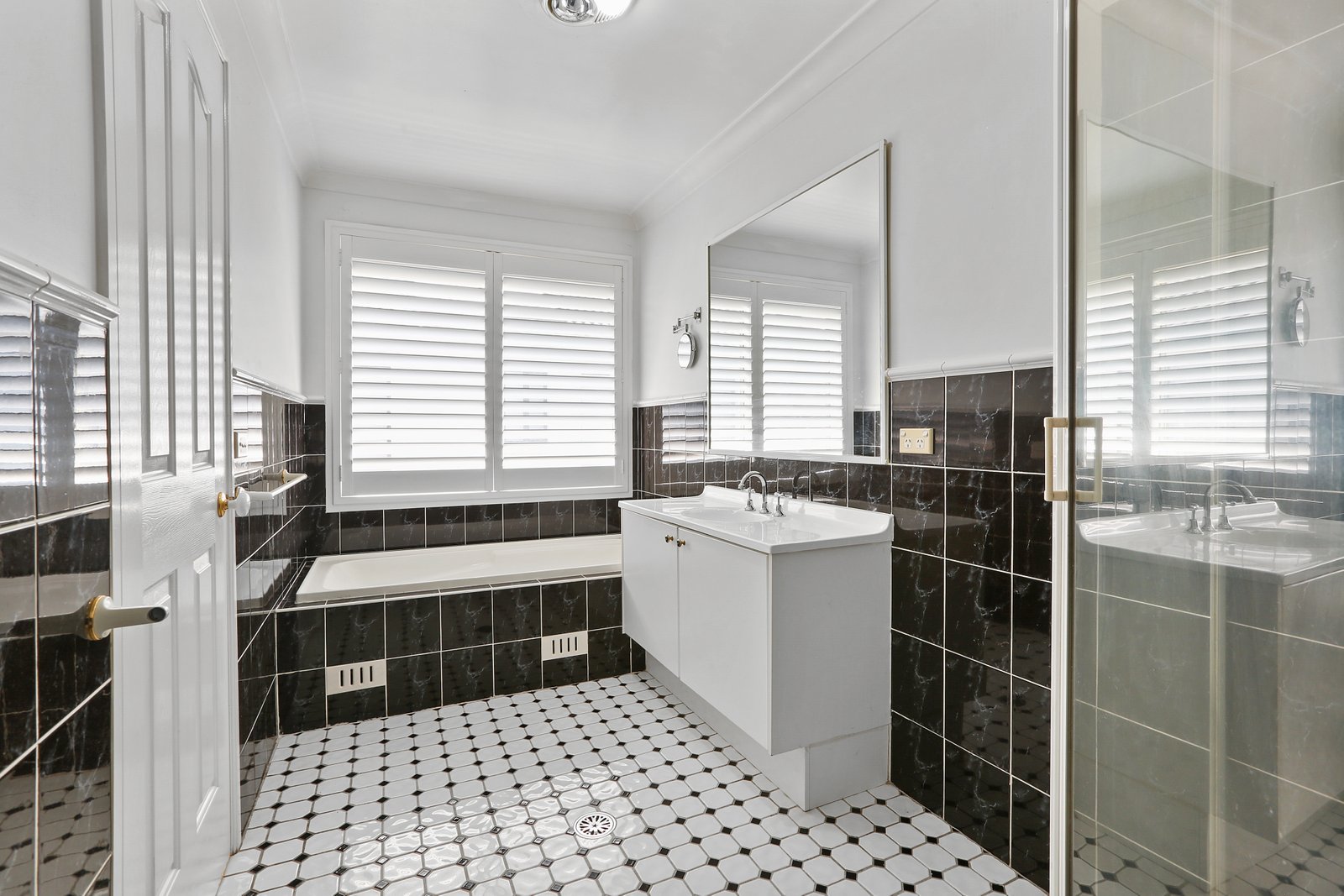 4 Downes Place JAMBEROO 9