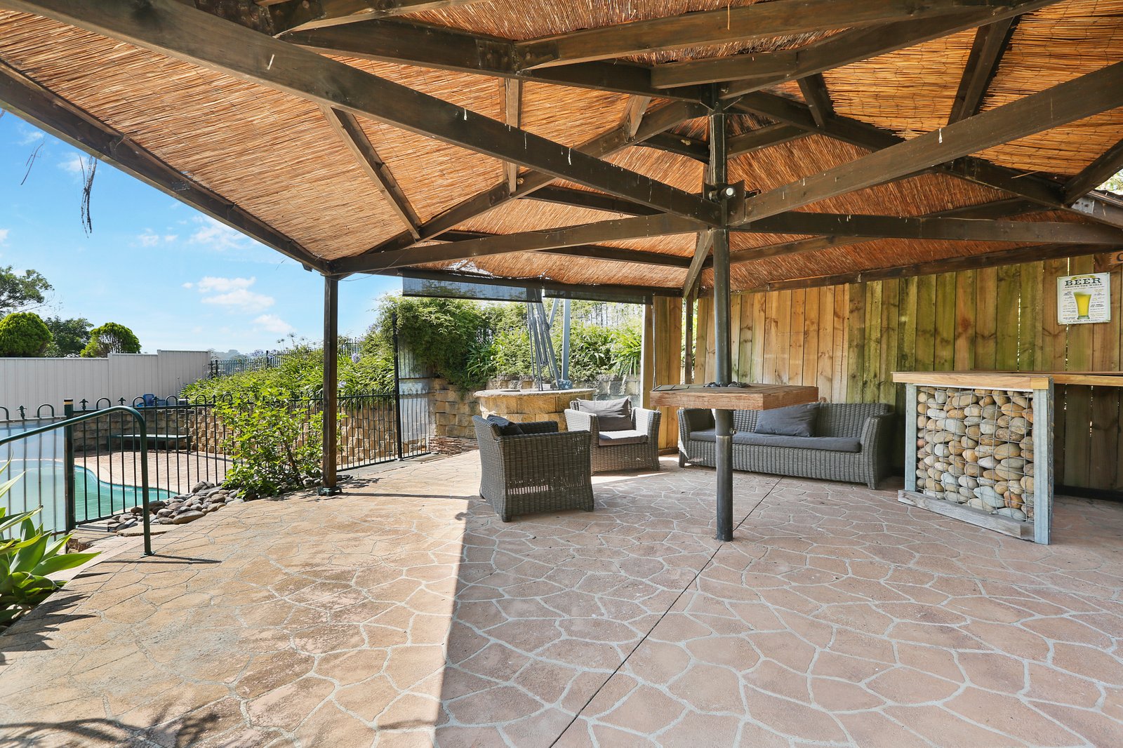 4 Downes Place JAMBEROO 15