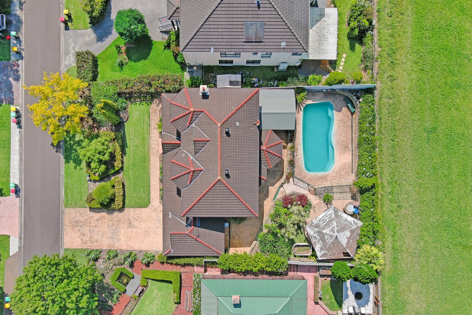 4 Downes Place JAMBEROO 18