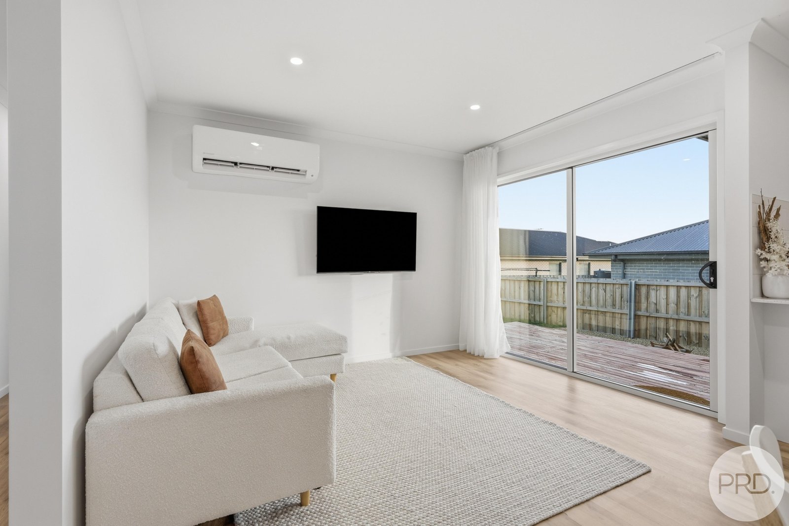 4 Downward Way SORELL 16