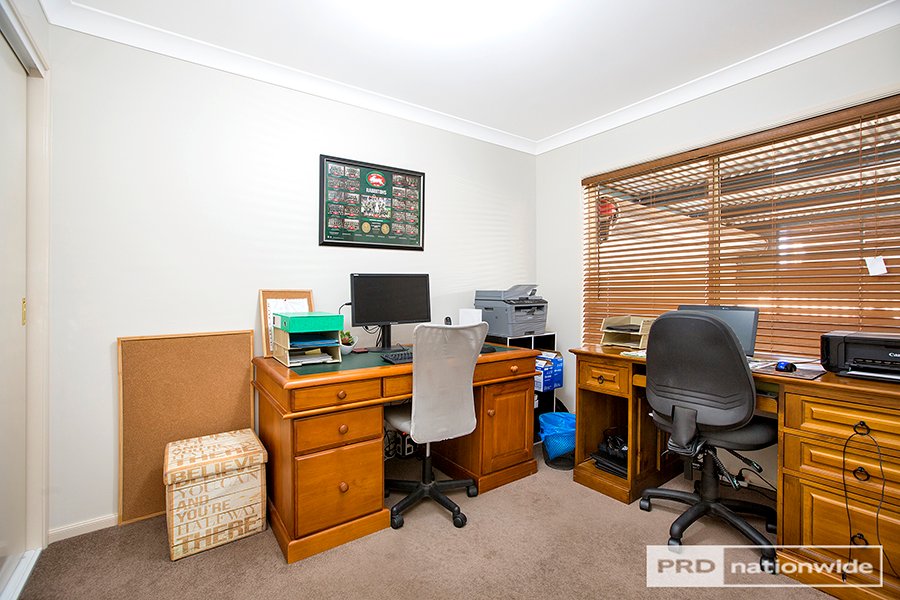 4 Drakeford Street TAMWORTH 15