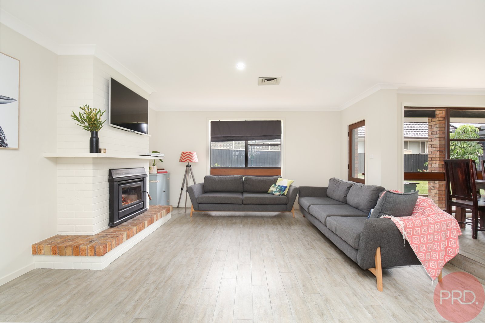 4 Dudley Close METFORD 9