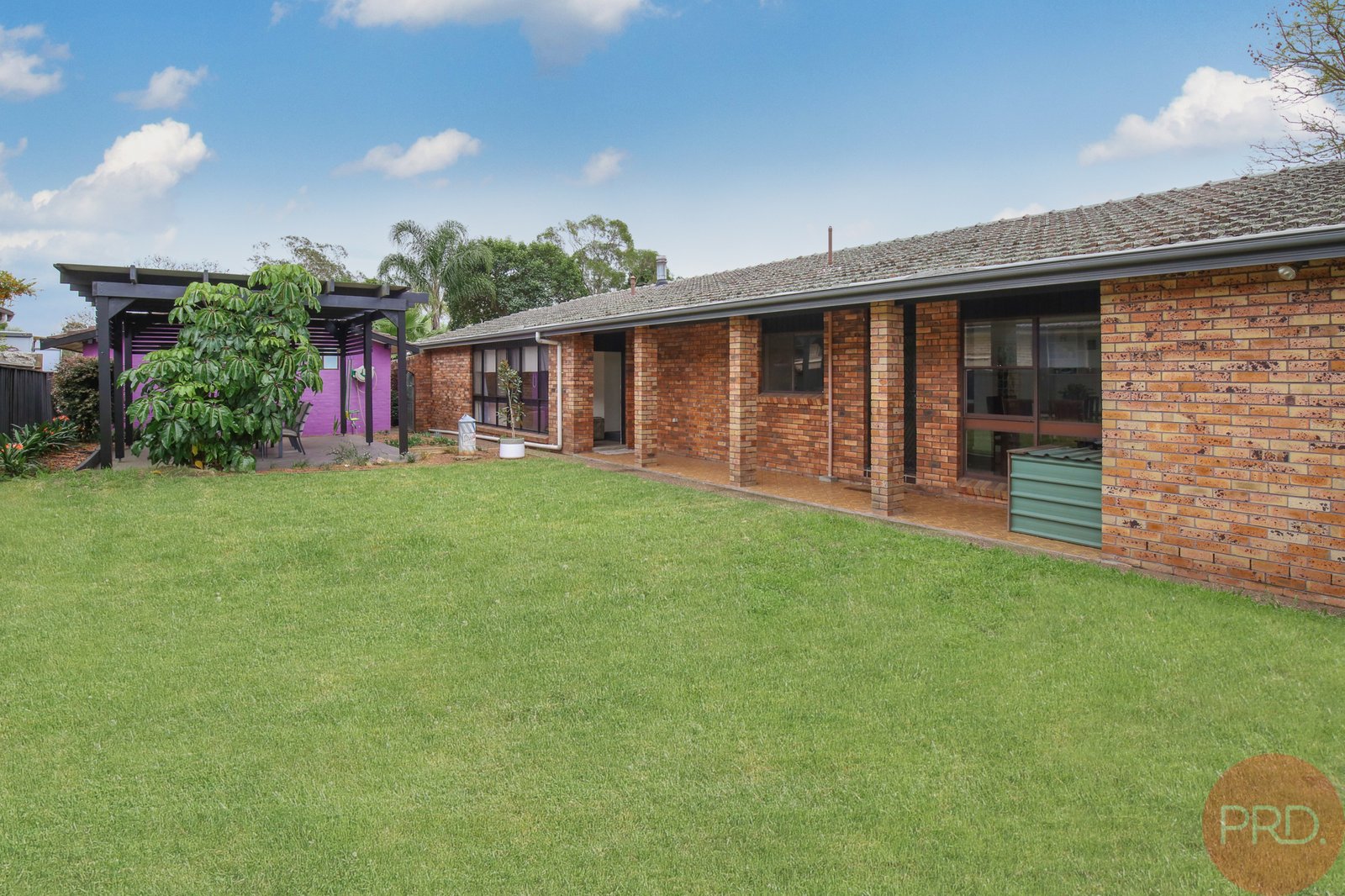 4 Dudley Close METFORD 21