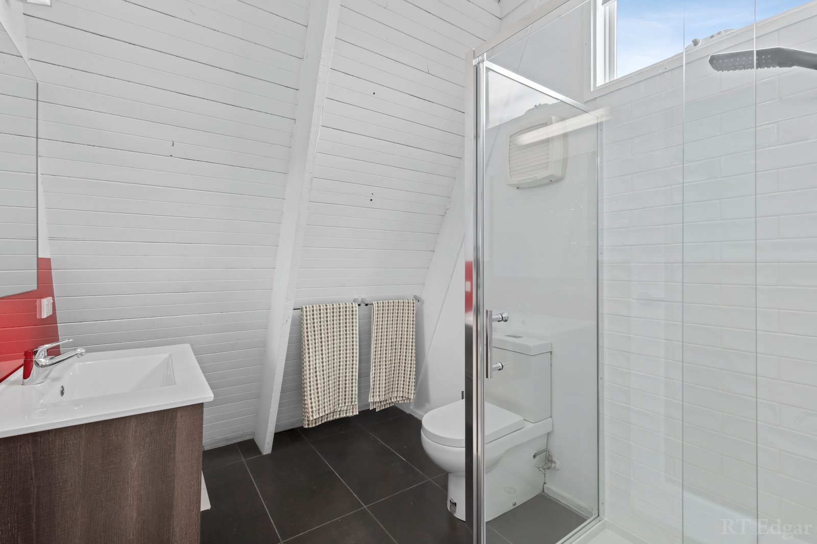 Real Estate and Property in 4 Dumburra Avenue, Clifton Springs, VIC