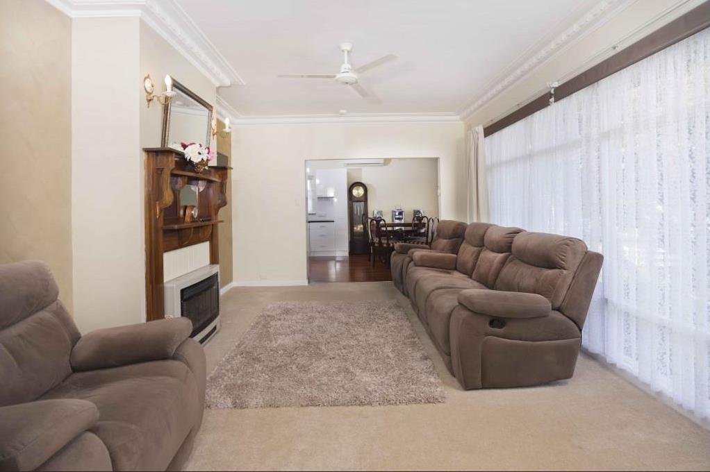 4 Edlyn Street WENDOUREE 2