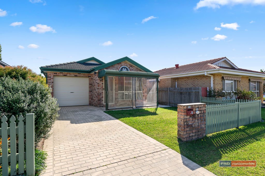4 Eeley Close COFFS HARBOUR 1