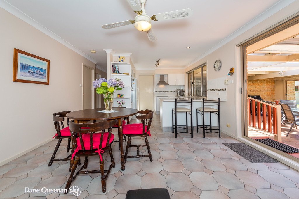 4 Ellies Place SALAMANDER BAY 8