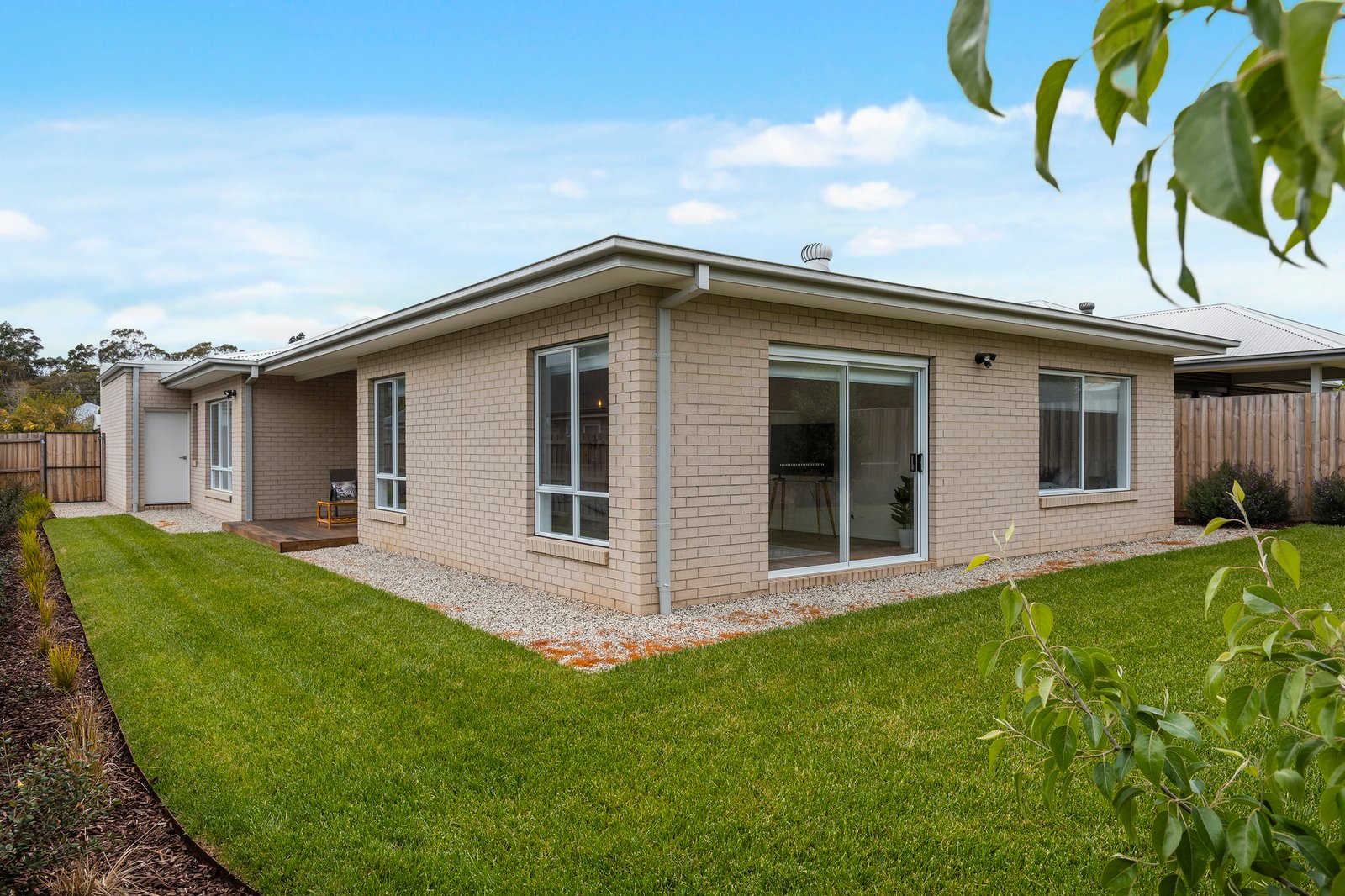 Real Estate and Property in 4 Ellison Street, Woodend, VIC