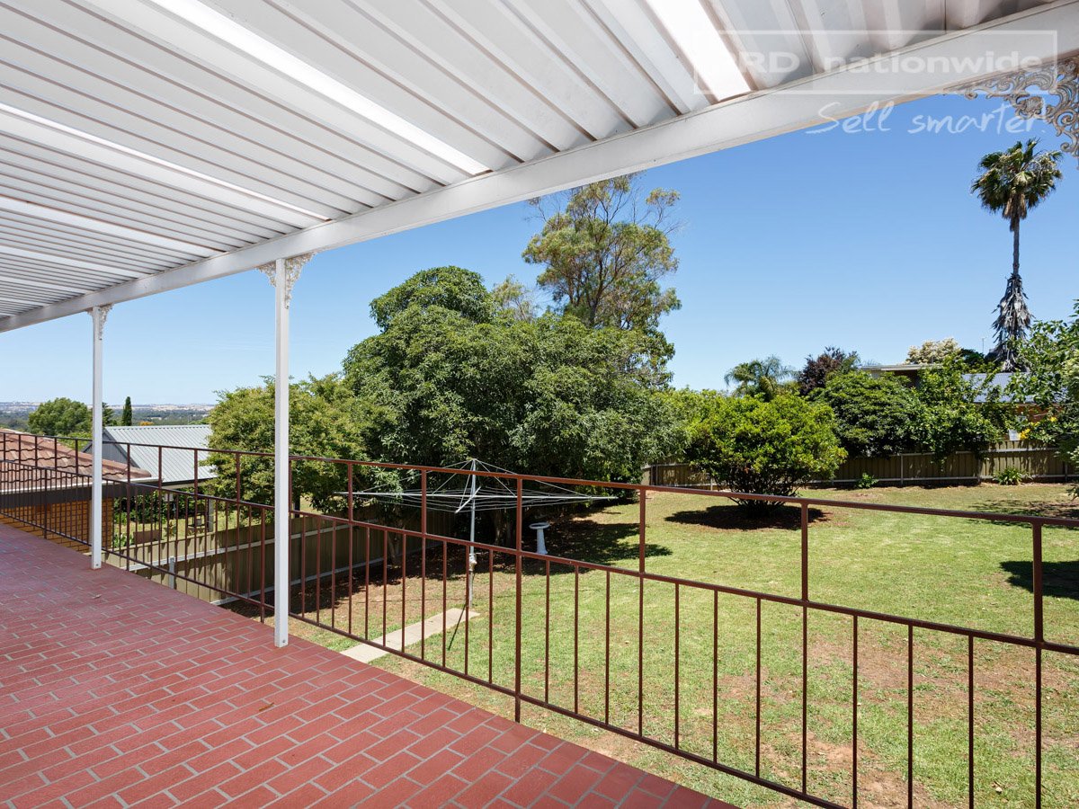 4 Endeavour Street KOORINGAL 12