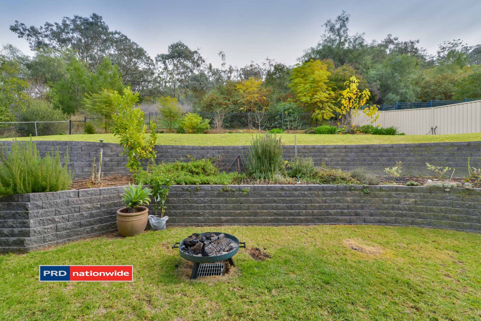 4 Errol Place TAMWORTH 10