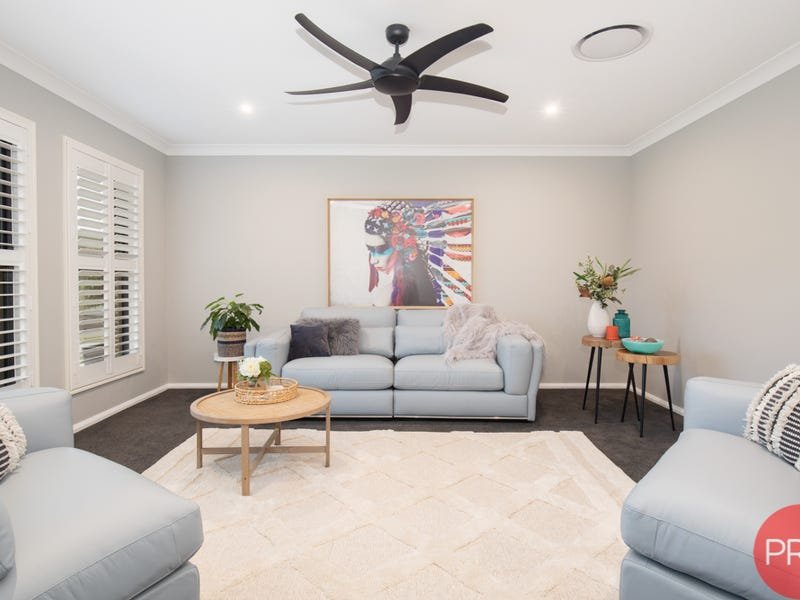 4 Esk Circuit MAITLAND VALE 5